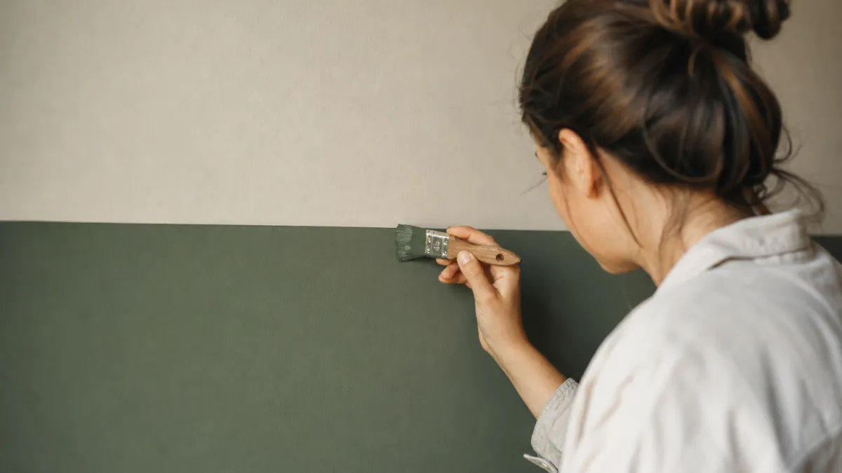 Peinture salon deux tons : techniques pour un rendu pro